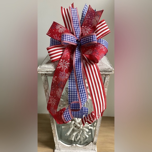Fourth Of July Bow, Wreath Bow, Wreath Accent, Lantern Bow, Fireworks & Stripes. - Picture 1 of 4